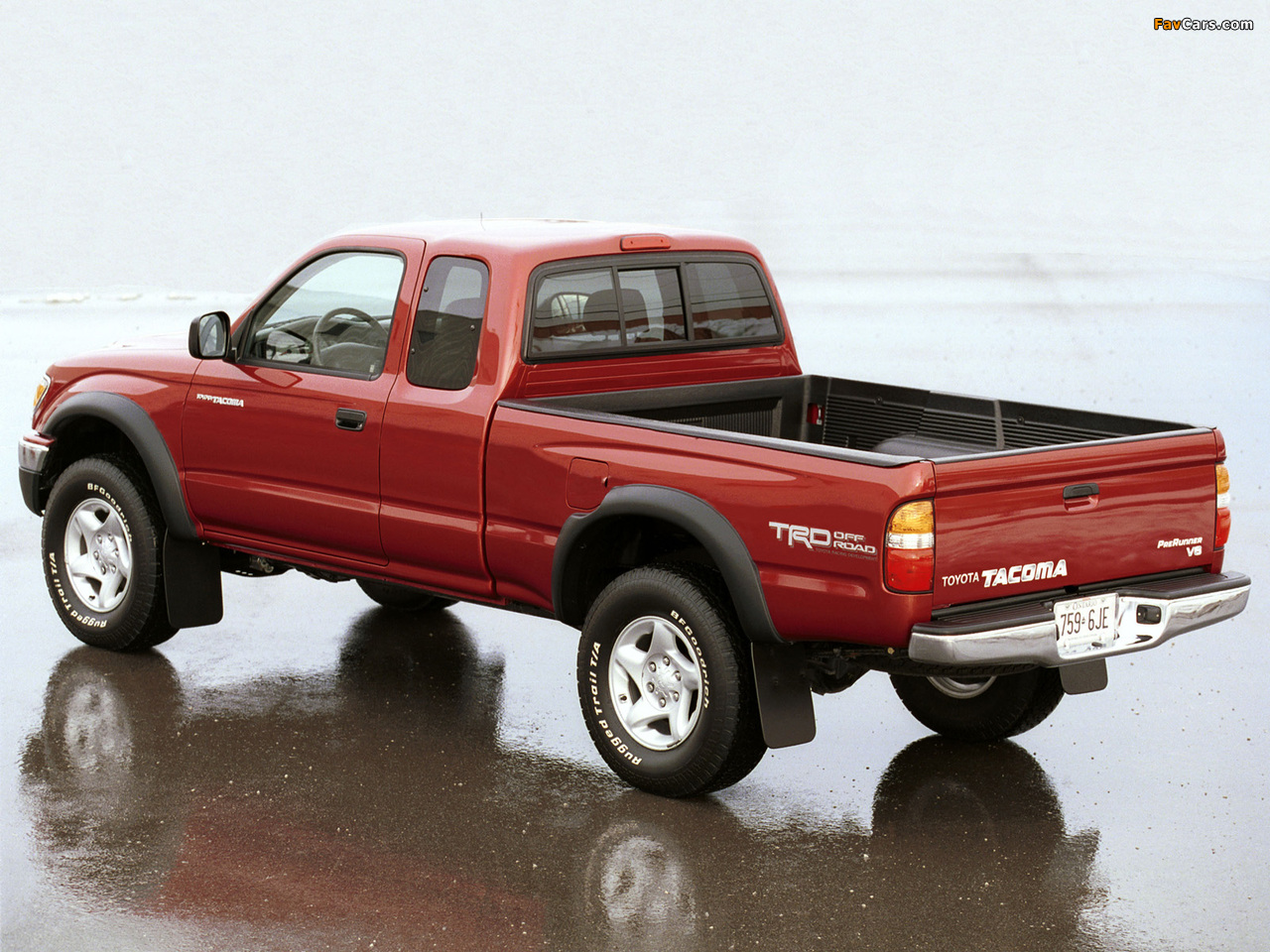 TRD Toyota Tacoma PreRunner Xtracab Off-Road Edition 2001–04 wallpapers (1280 x 960)