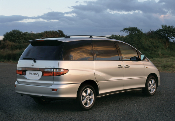 Pictures of Toyota Tarago 2000–03