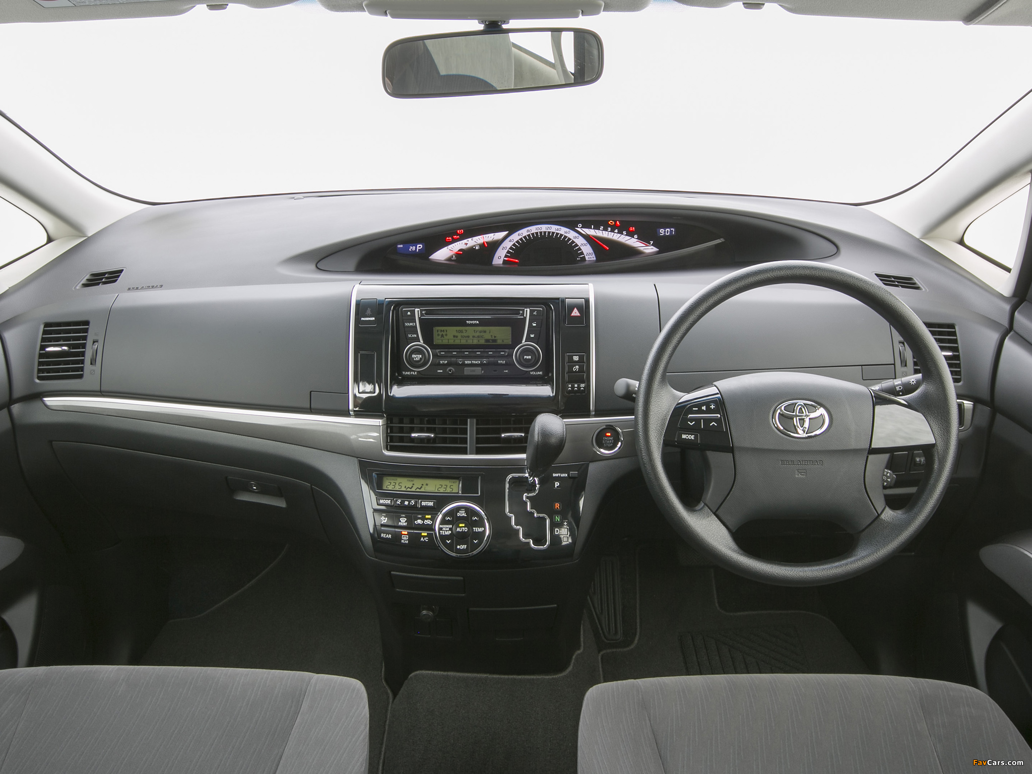 Pictures of Toyota Tarago 2012 (2048 x 1536)