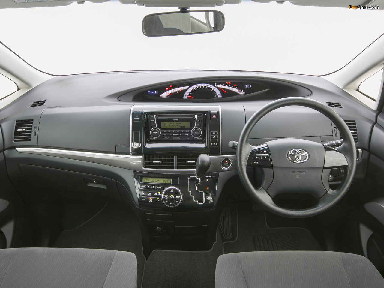 Pictures of Toyota Tarago 2012 (1280 x 960)