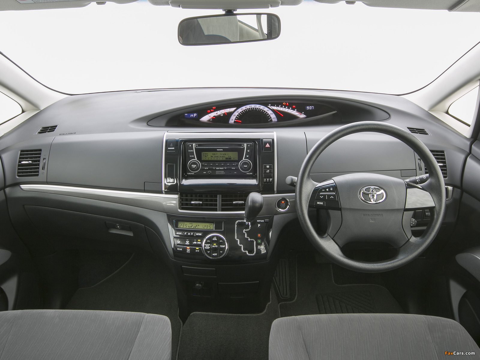 Pictures of Toyota Tarago 2012 (1600 x 1200)
