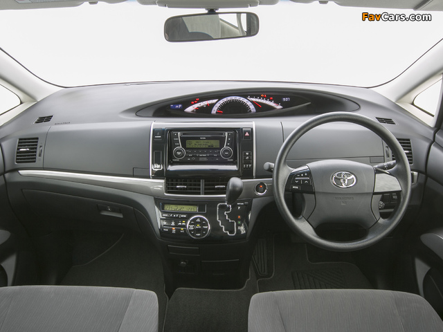 Pictures of Toyota Tarago 2012 (640 x 480)