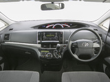 Pictures of Toyota Tarago 2012