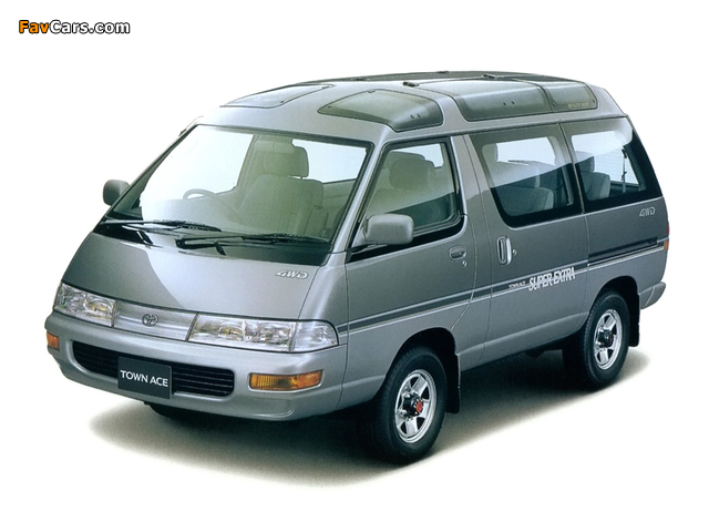 Photos of Toyota TownAce Wagon Super Extra Skylite Roof 4WD (YR30G/CR31G) 1993–96 (640 x 480)