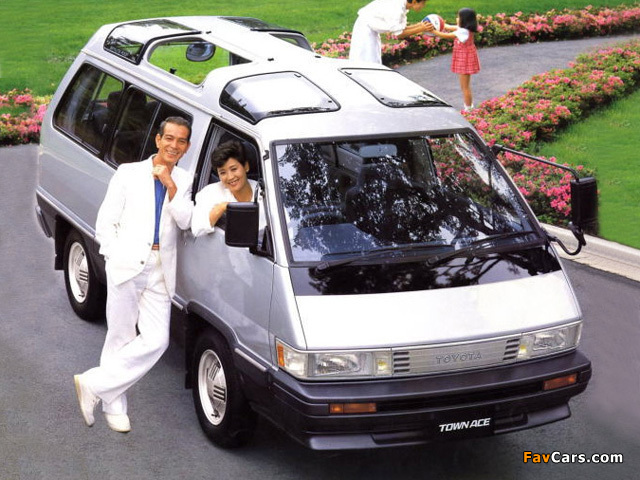 Toyota TownAce Wagon (R20/R30) 1982–85 images (640 x 480)
