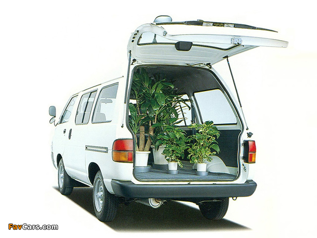 Toyota TownAce Van High Roof SW 2WD (YM40G) 1993–96 photos (640 x 480)