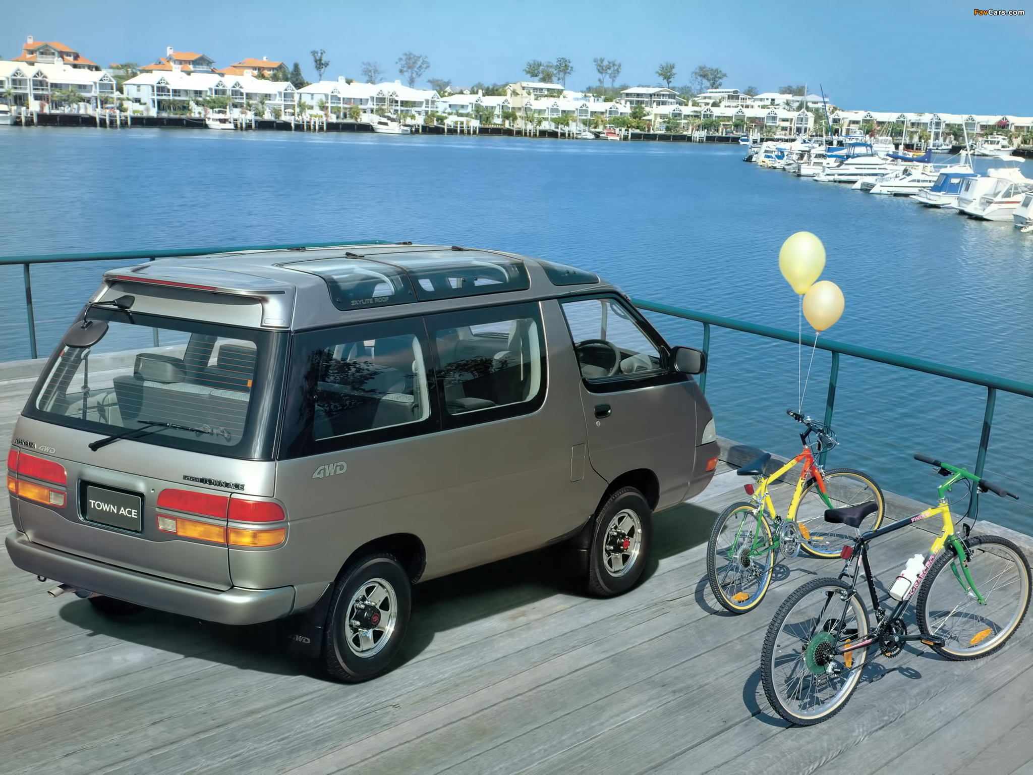 Toyota TownAce Wagon Super Extra Skylite Roof 4WD (YR30G/CR31G) 1993–96 pictures (2048 x 1536)