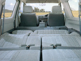 Toyota TownAce Wagon Super Extra Twin Moon Roof 4WD (YR30G/CR31G) 1993–96 wallpapers