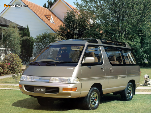 Toyota TownAce Wagon Super Extra Skylite Roof 4WD (YR30G/CR31G) 1993–96 wallpapers (640 x 480)