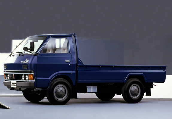 Images of Toyota Toyoace (Y20) 1982–85