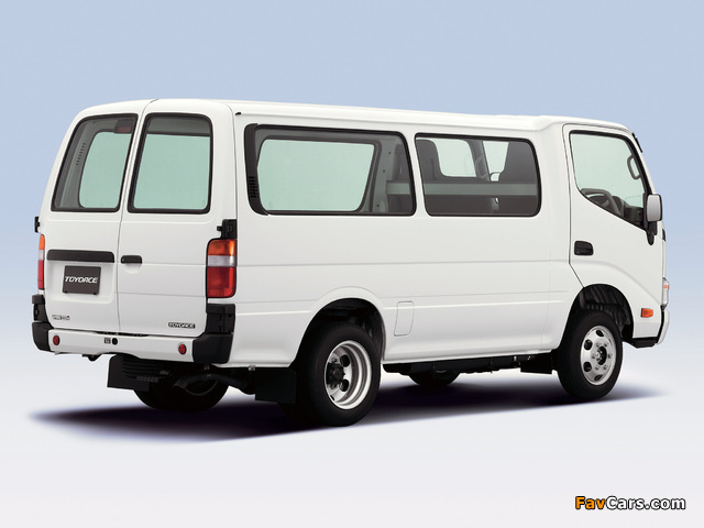 Images of Toyota Toyoace Van 2006 (640 x 480)