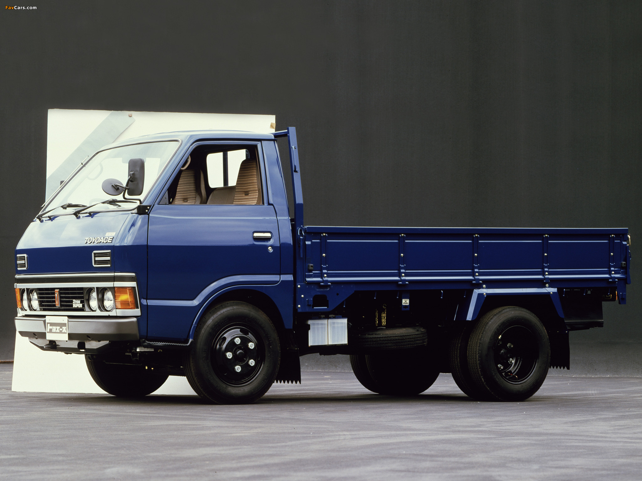 Toyota Toyoace Super (Y30) 1982–85 pictures (2048 x 1536)