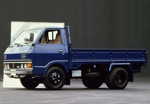 Toyota Toyoace Super (Y30) 1982–85 pictures