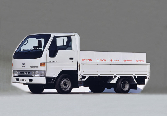 Toyota Toyoace (Y100) 1995–99 images