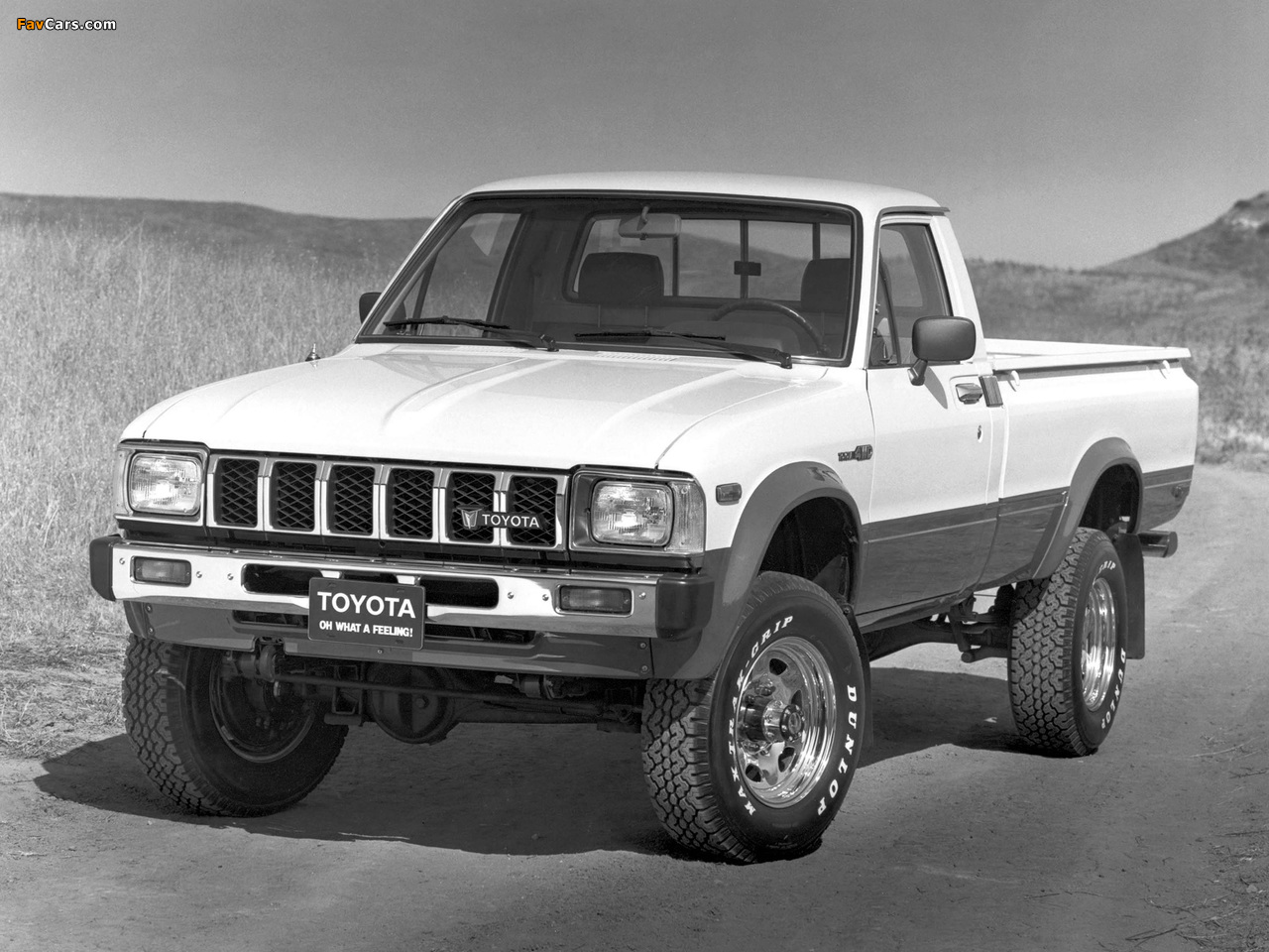 Images of Toyota SR5 Long Sport Truck 4WD (RN48) 1982–83 (1280 x 960)
