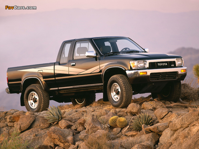 Images of Toyota Truck Xtracab 4WD 1988–95 (640 x 480)