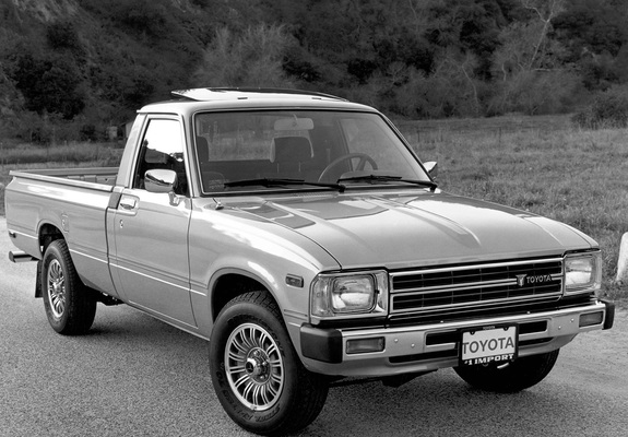 Photos of Toyota Mojave Truck 2WD (RN44) 1983