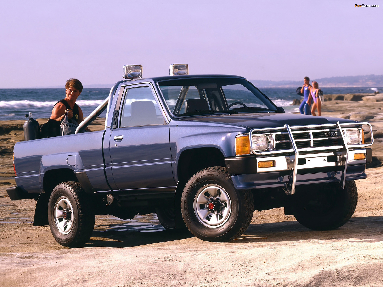 Photos of Toyota Truck Regular Cab 4WD 1986–88 (1600 x 1200)