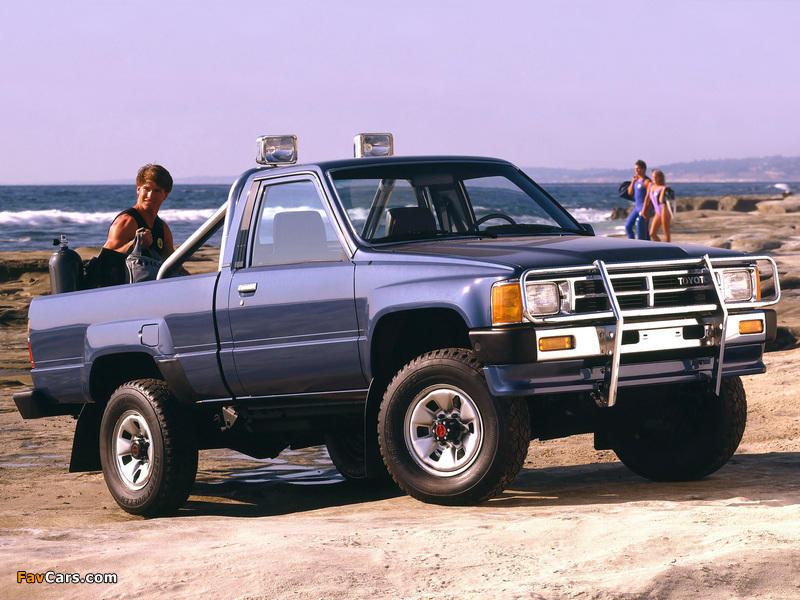 Photos of Toyota Truck Regular Cab 4WD 1986–88 (800 x 600)