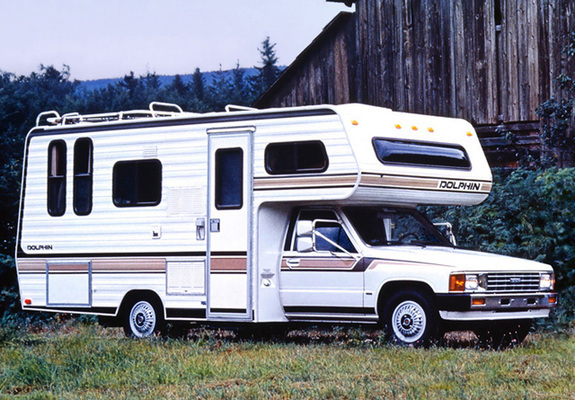 Pictures of Dolphin Toyota Truck Motorhome (RN44) 1983