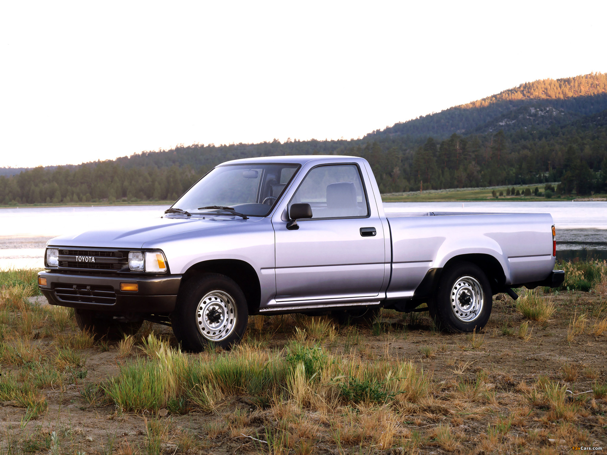 Pictures of Toyota Truck Regular Cab 2WD 1988–95 (2048 x 1536)