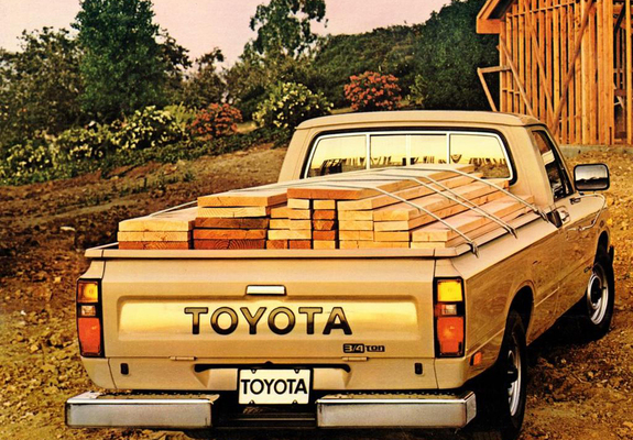 Toyota 3/4 Ton Truck 2WD (RN44) 1982–83 pictures