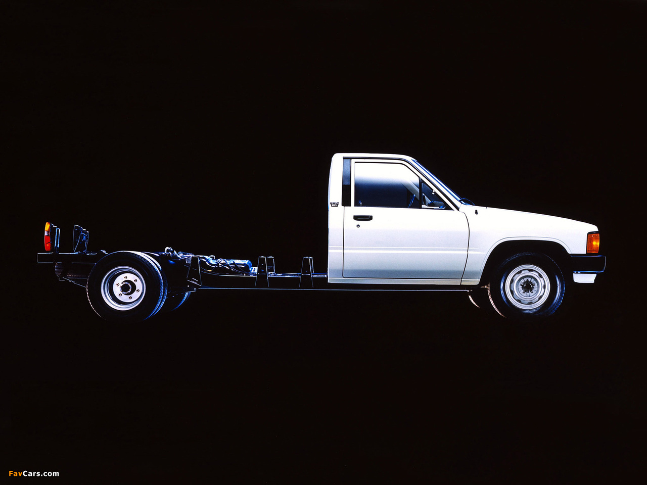 Toyota Truck Cab/Chassis 1984–88 images (1280 x 960)