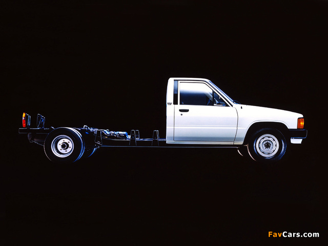 Toyota Truck Cab/Chassis 1984–88 images (640 x 480)