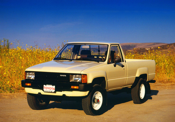 Toyota Truck Regular Cab 4WD 1984–86 pictures