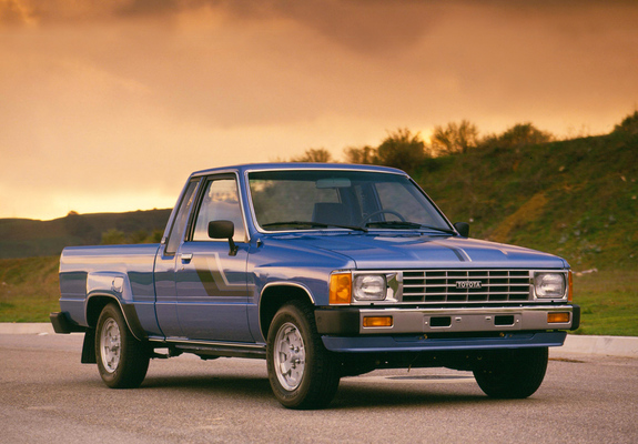 Toyota Truck Xtracab 2WD 1984–86 wallpapers