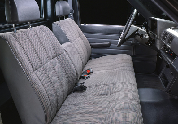 Toyota Truck Regular Cab 2WD 1986–88 images