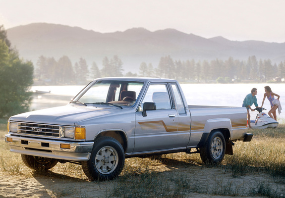 Toyota Truck Xtracab 2WD 1986–88 photos