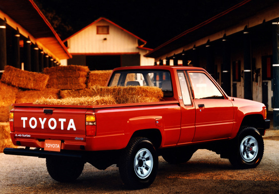 Toyota Truck Xtracab 4WD 1986–88 pictures