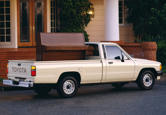 Toyota Truck SR5 Long Bed Sport 2WD 1986–88 wallpapers