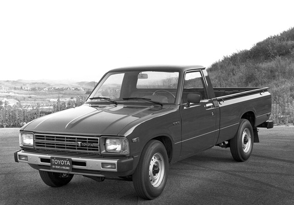 Toyota Deluxe Long Truck 2WD (RN44) 1982–83 wallpapers