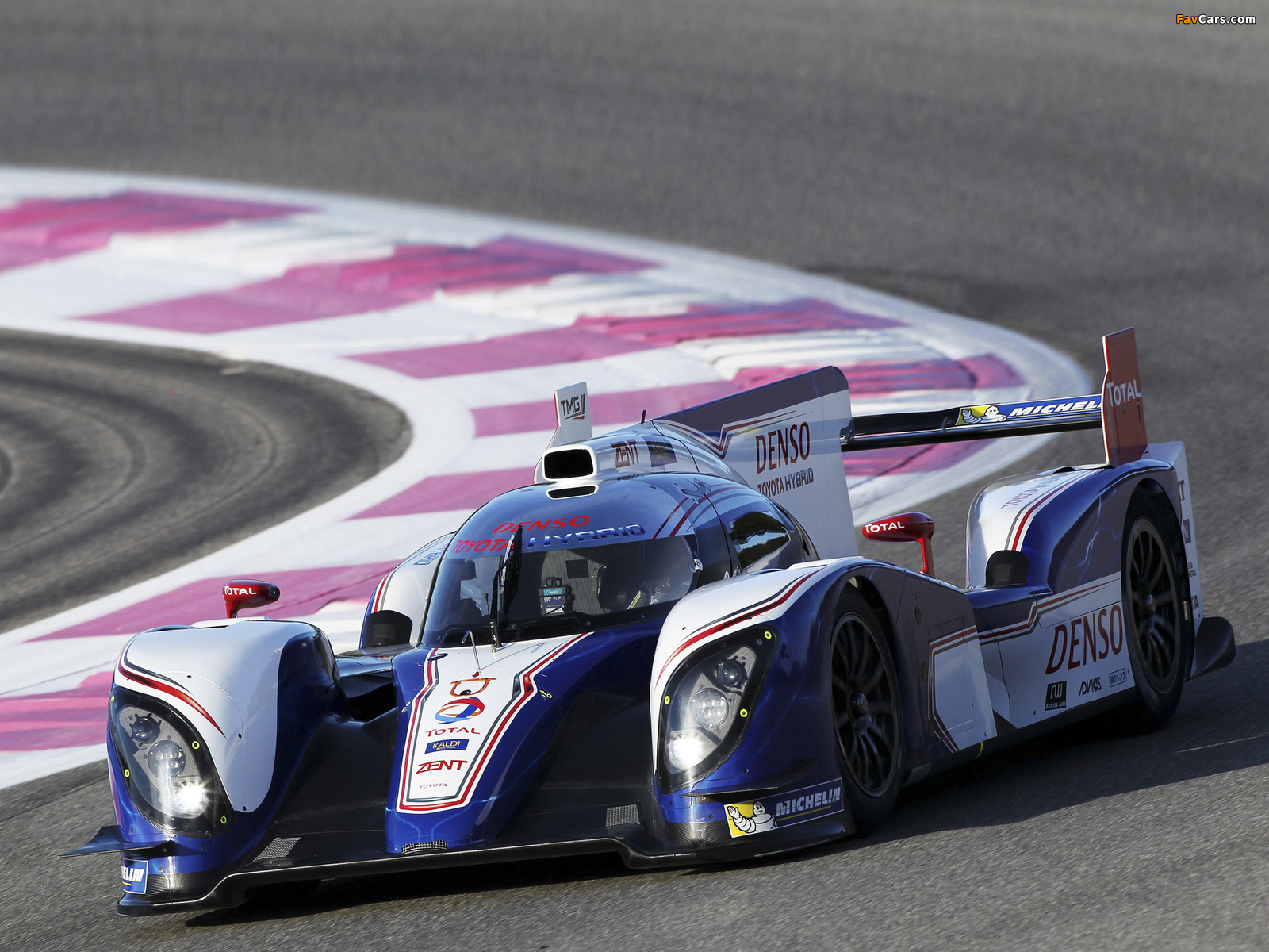 Images of Toyota TS030 Hybrid 2012 (1600 x 1200)