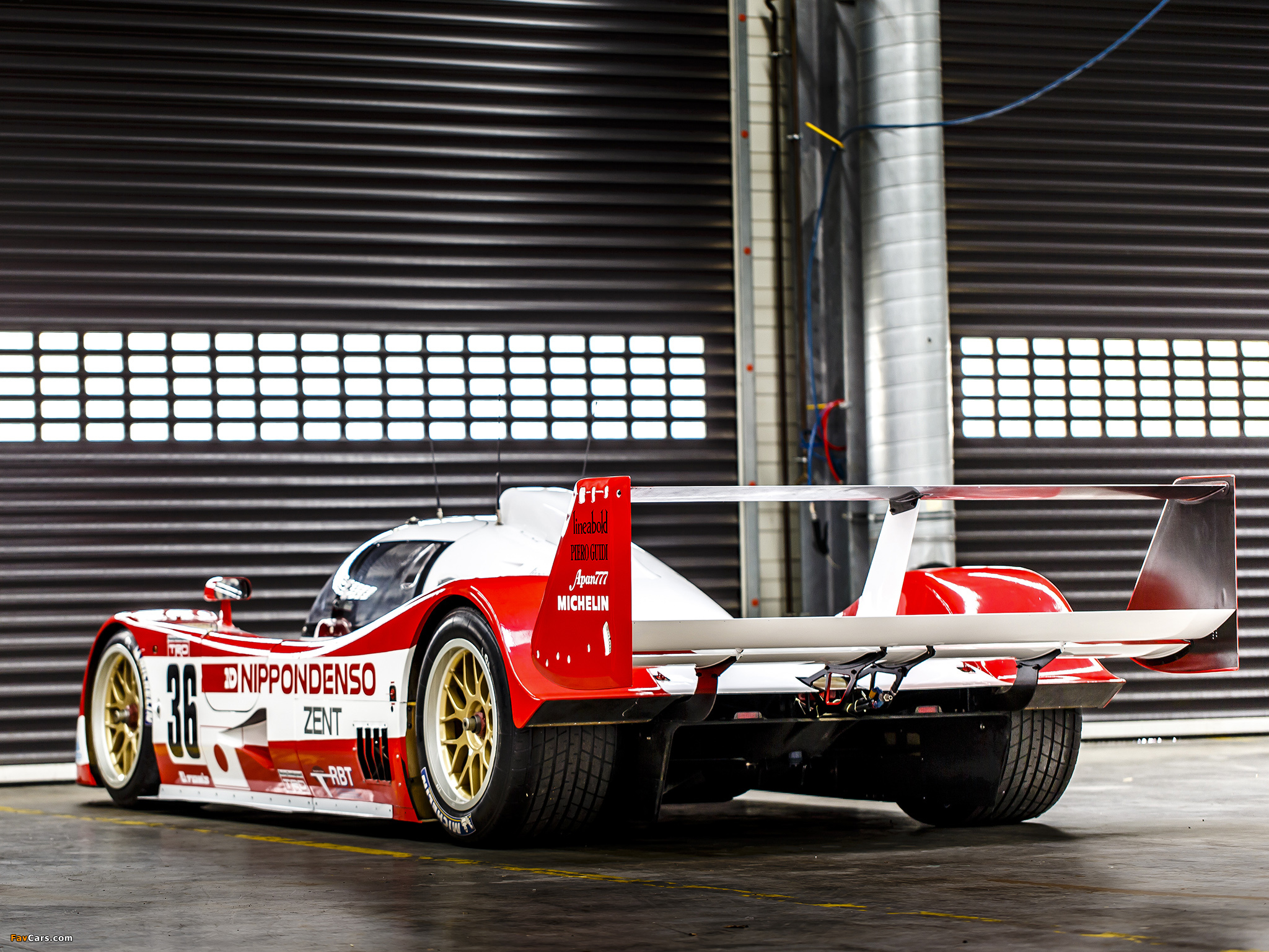 Images of Toyota TS010 1993 (2048 x 1536)