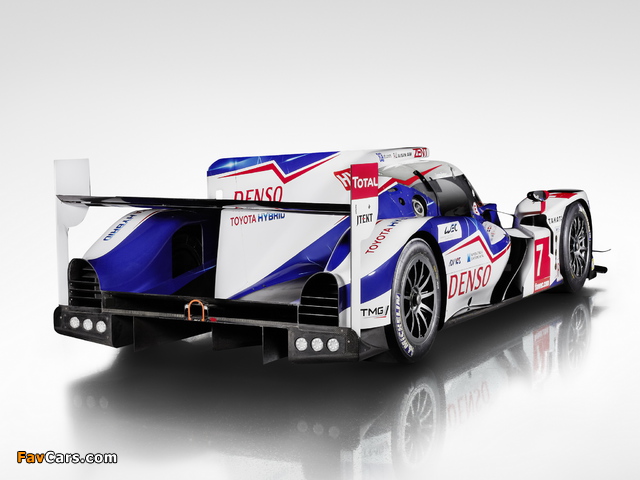 Images of Toyota TS040 Hybrid 2014 (640 x 480)