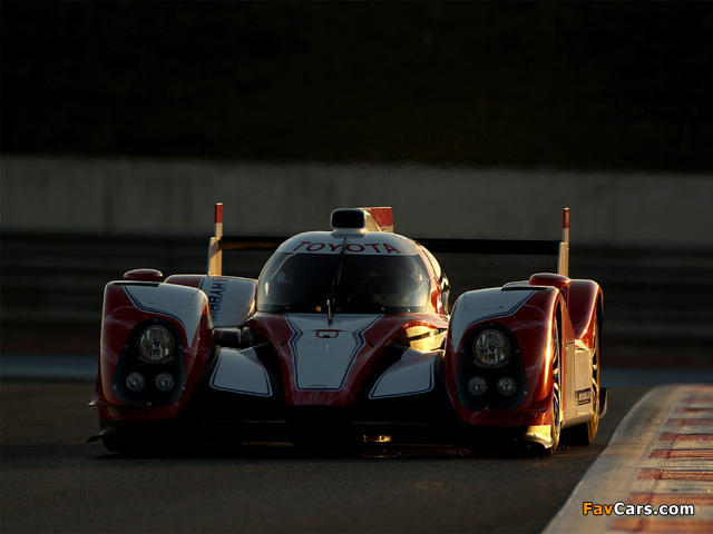 Pictures of Toyota TS030 Hybrid Test Car 2012 (640 x 480)