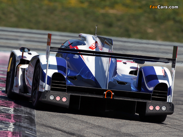 Pictures of Toyota TS040 Hybrid 2014 (640 x 480)
