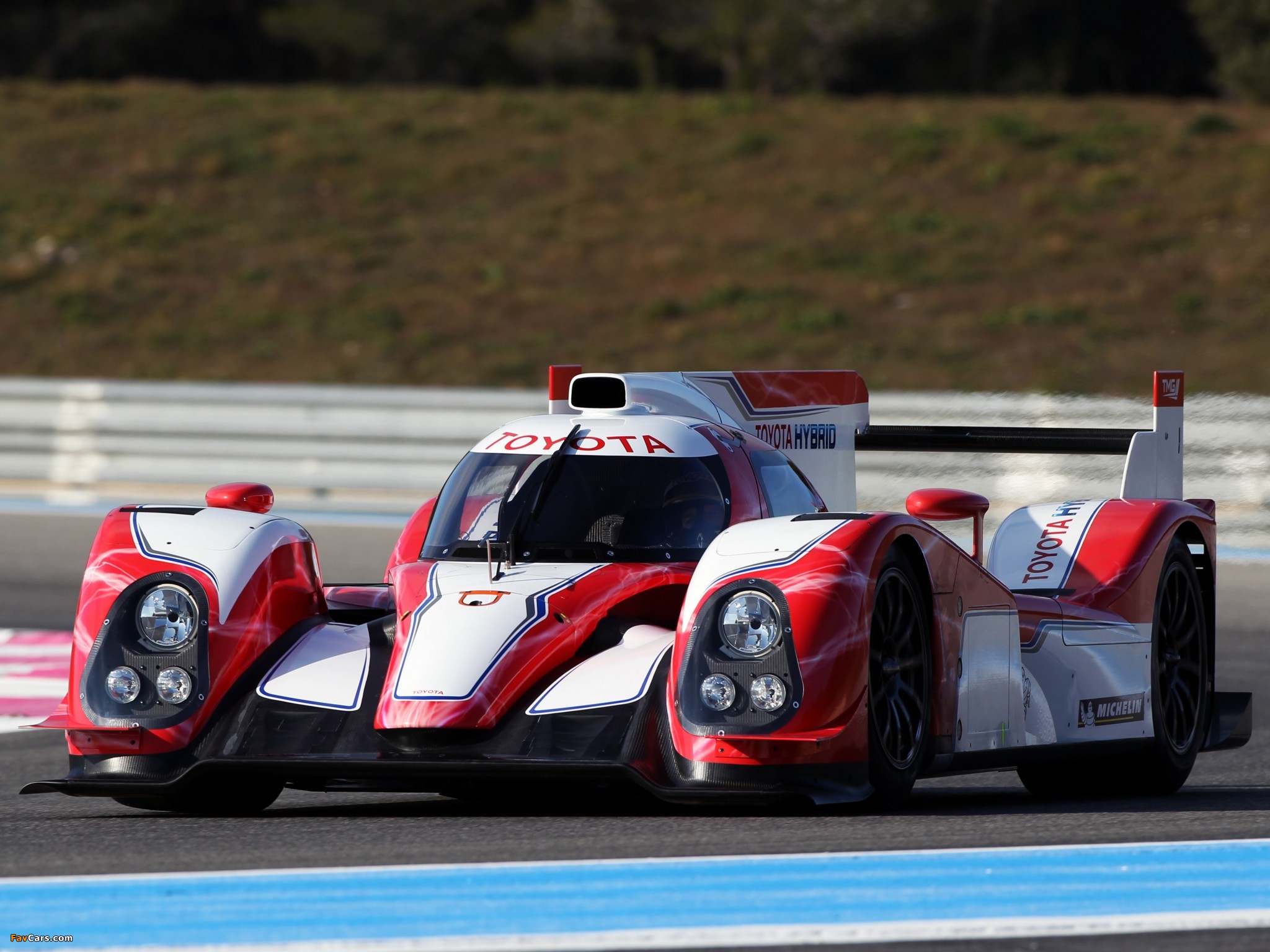 Toyota TS030 Hybrid Test Car 2012 pictures (2048 x 1536)