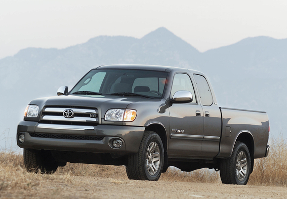Images of Toyota Tundra Access Cab SR5 2003–06