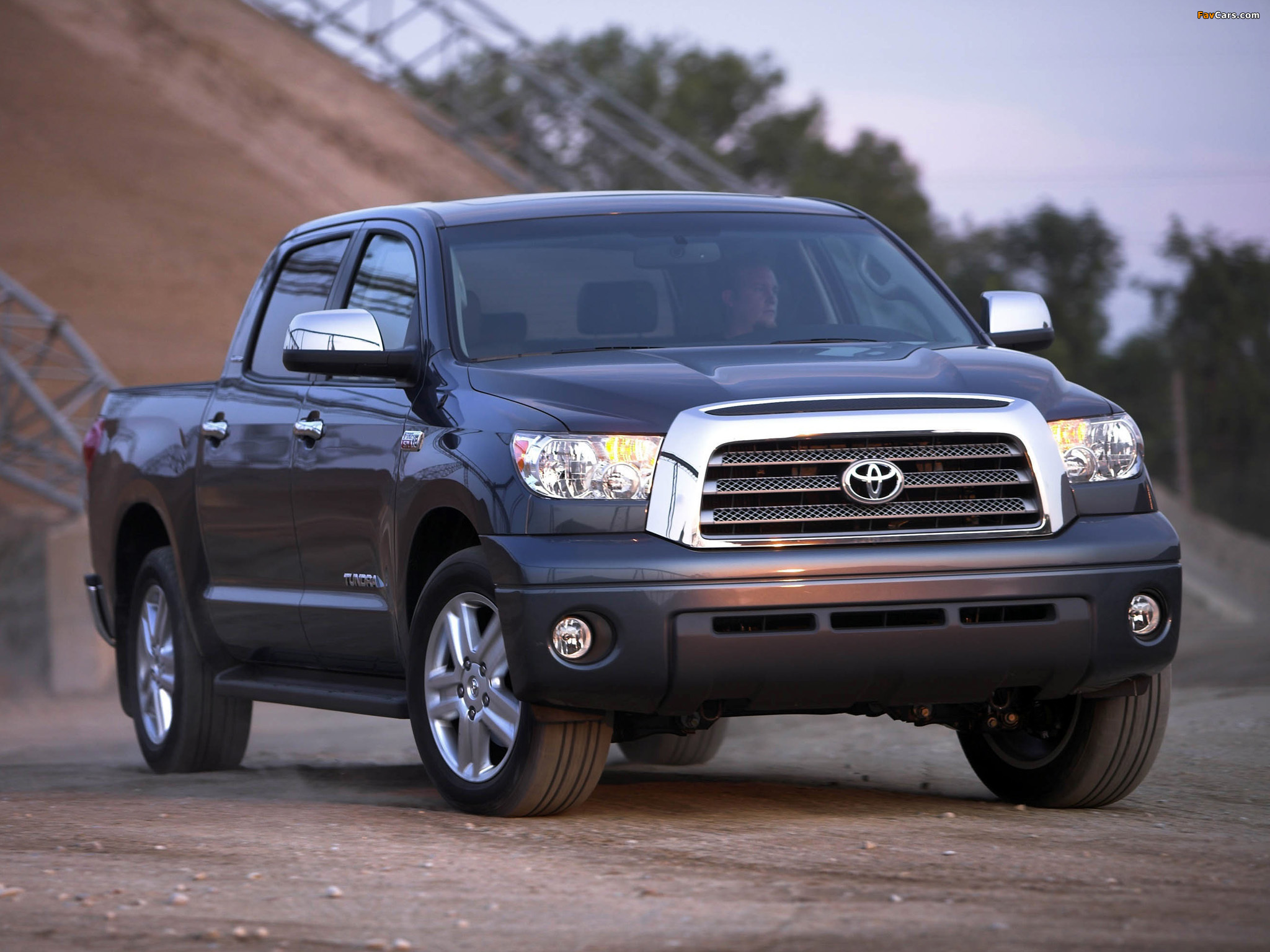 Images of Toyota Tundra CrewMax Limited 2007–09 (2048 x 1536)