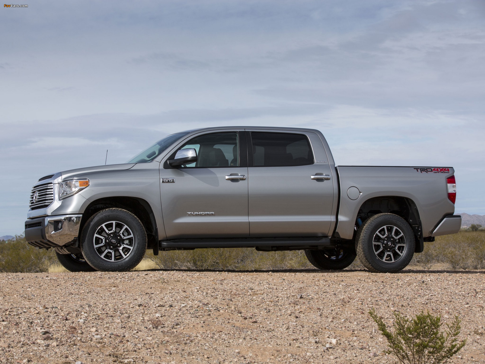 Images of TRD Toyota Tundra CrewMax Limited 2013 (2048 x 1536)