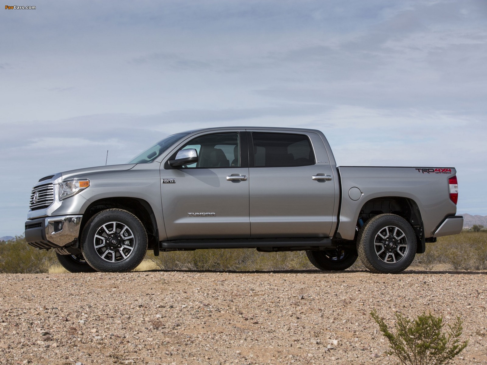 Images of TRD Toyota Tundra CrewMax Limited 2013 (1600 x 1200)