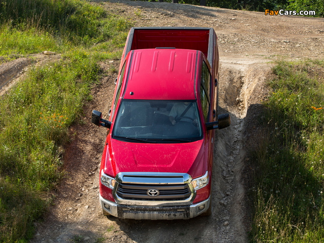 Images of TRD Toyota Tundra CrewMax SR5 2013 (640 x 480)