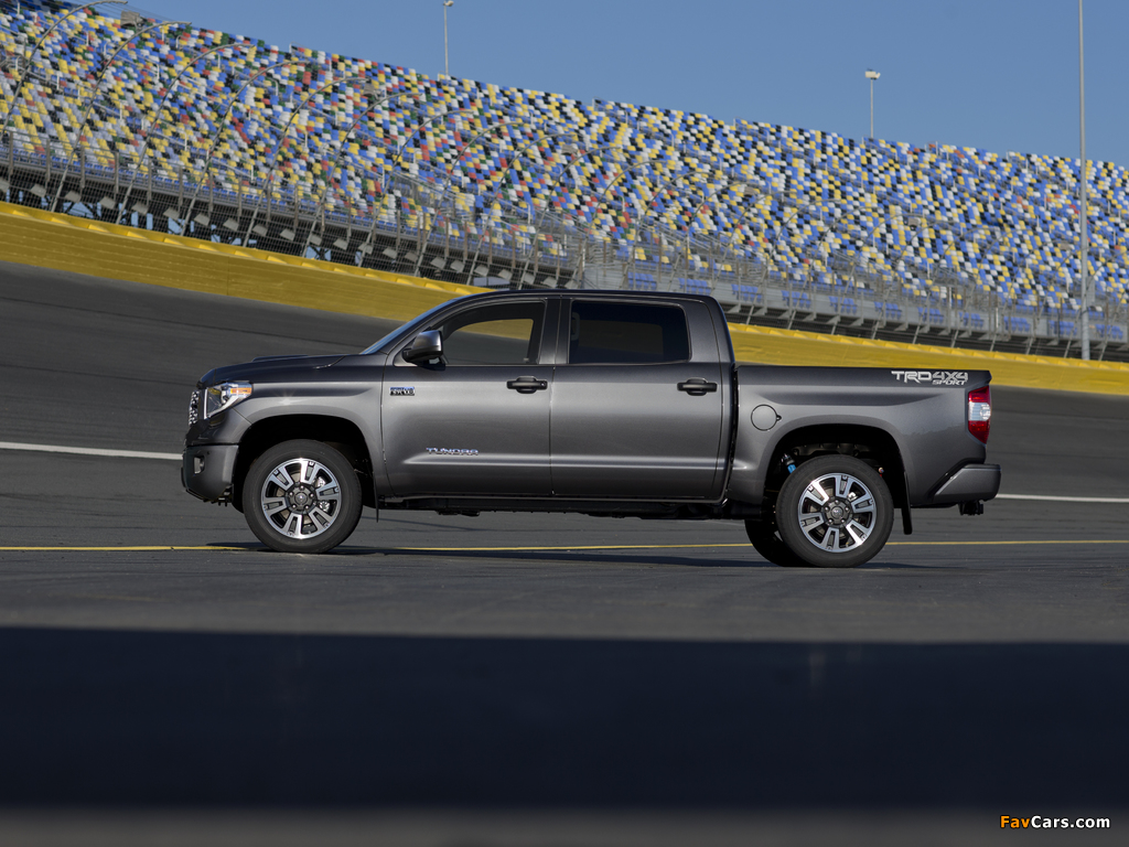 Images of Toyota Tundra TRD Sport CrewMax 2017 (1024 x 768)