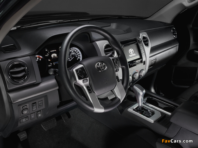 Images of Toyota Tundra TRD Sport CrewMax 2017 (640 x 480)