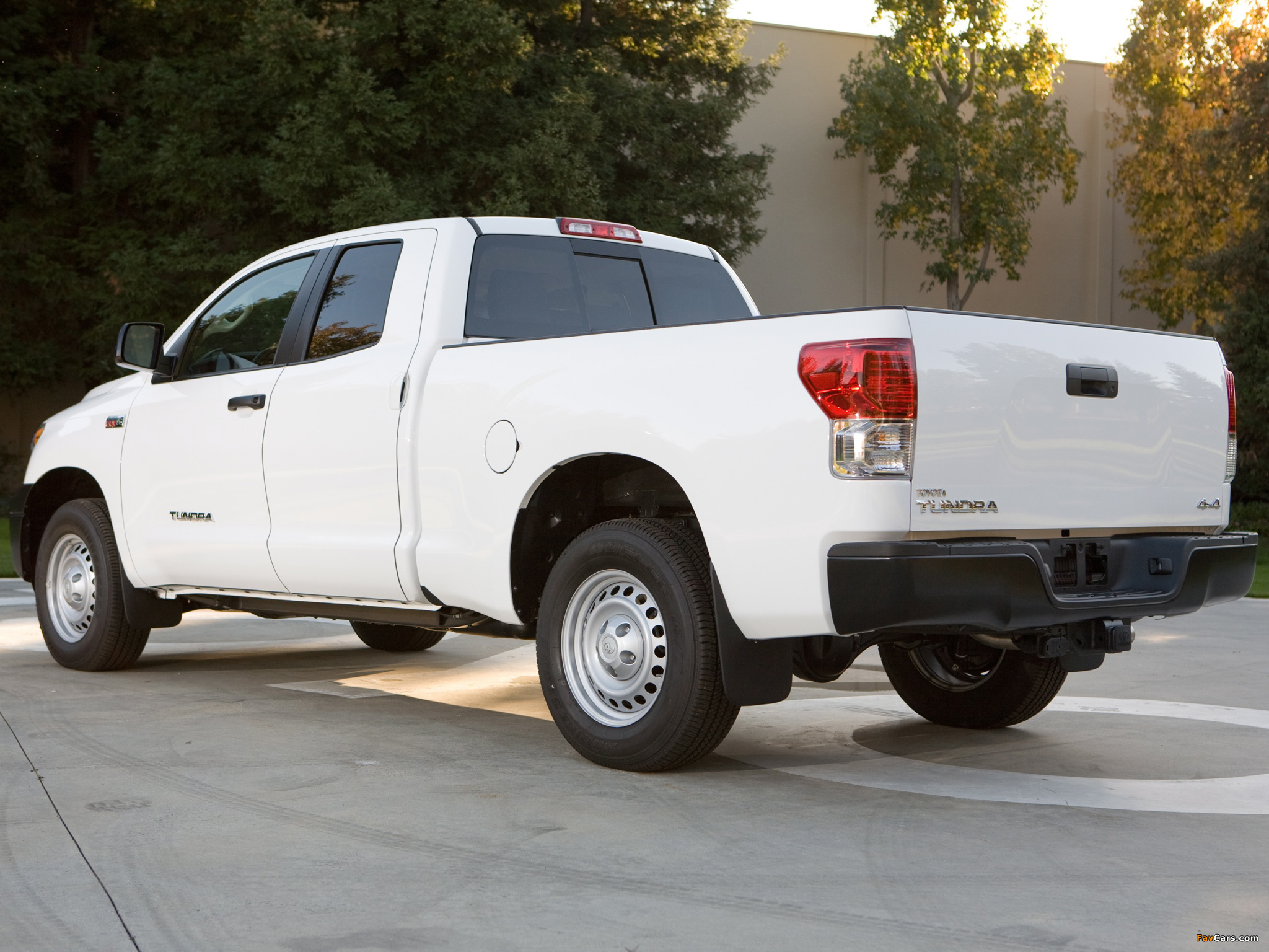 Photos of Toyota Tundra Double Cab Work Truck Package 2009–13 (2048 x 1536)