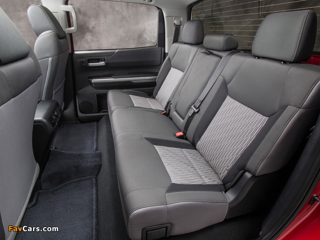 Photos of TRD Toyota Tundra CrewMax SR5 2013 (640 x 480)